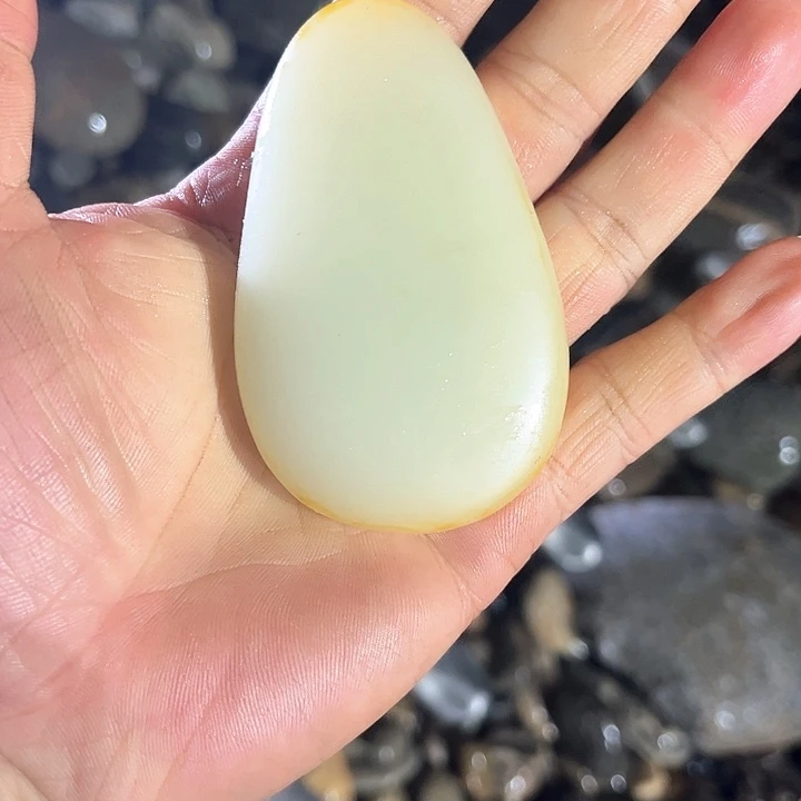 未镶嵌和田玉（糖玉）珠宝奇石