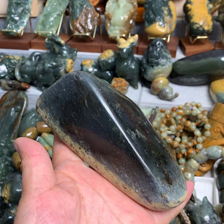 岫岩河磨玉（透闪石质玉）手把件未镶嵌