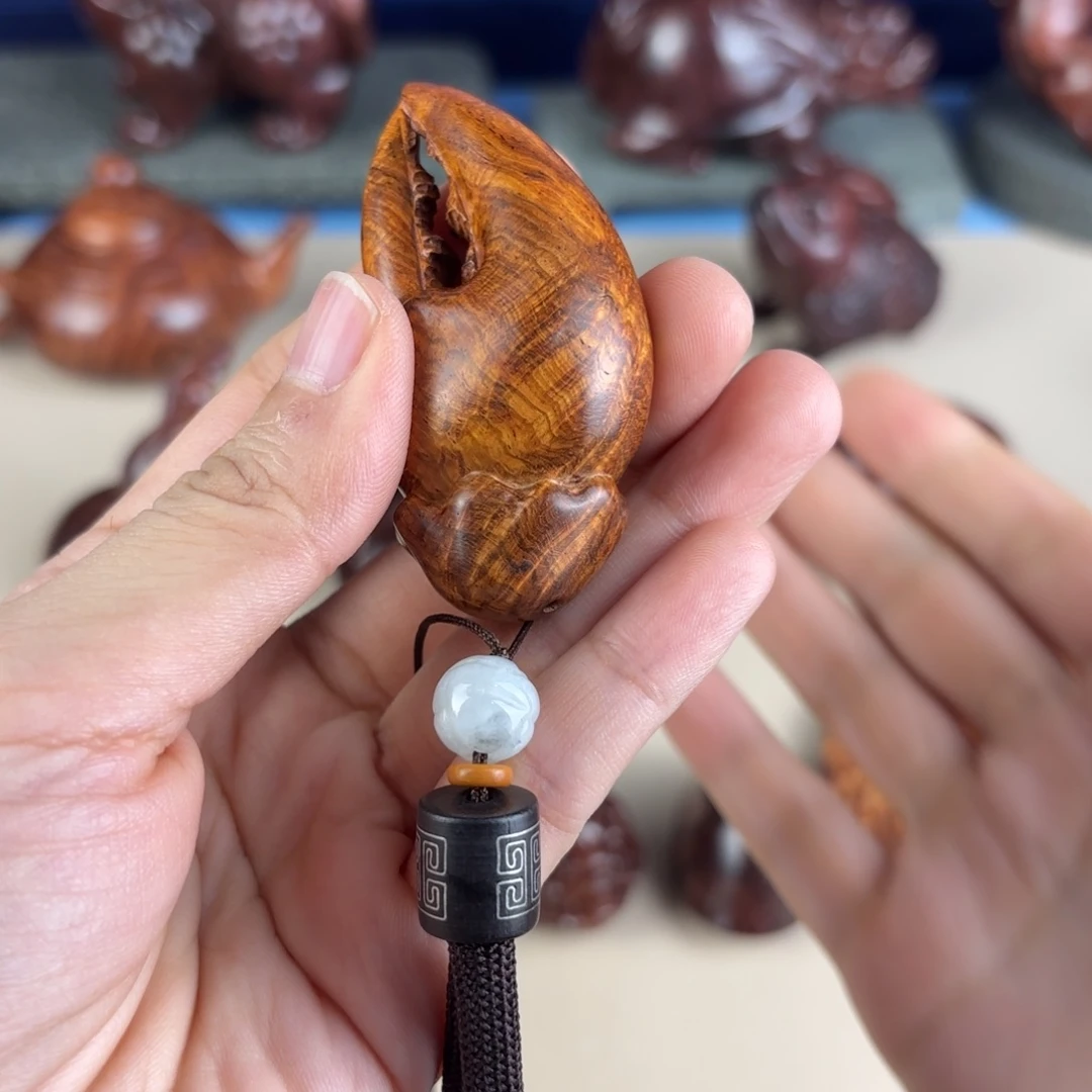 ^***^黄花梨/降香黄檀把件