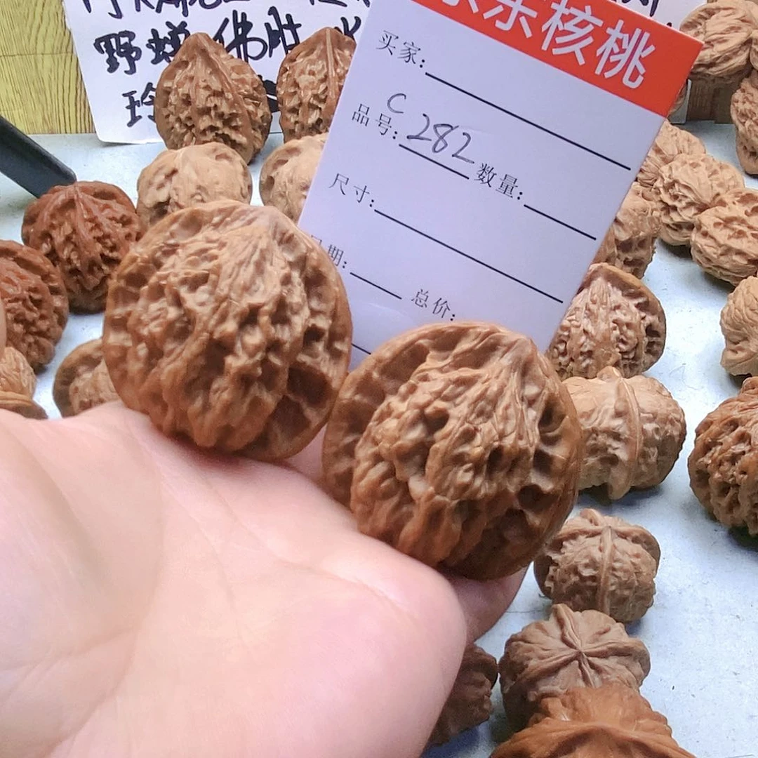 把件桃核282号虎头45尺
