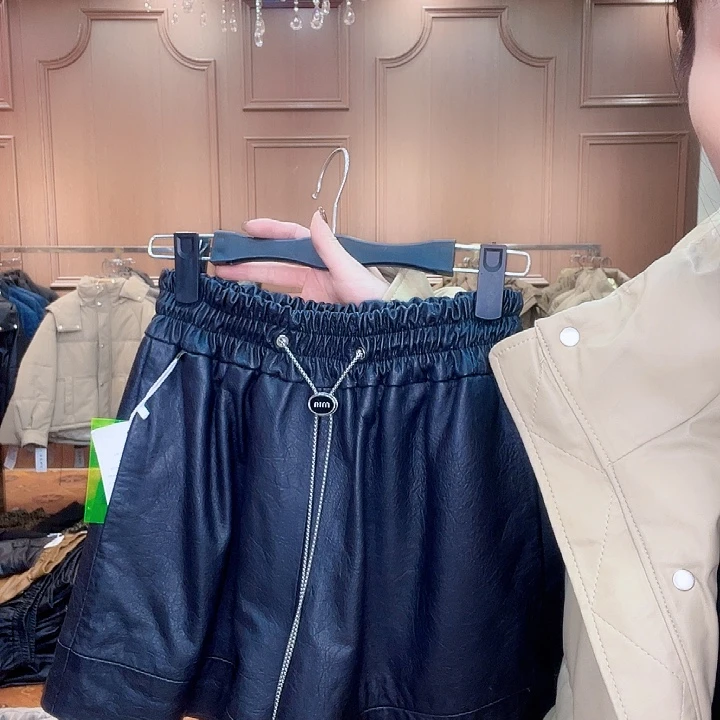 145……斤皮短裤，，，