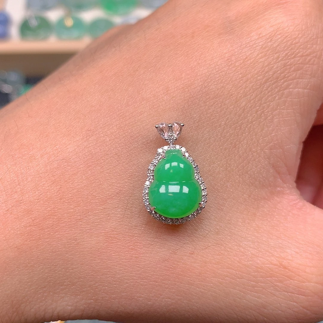 吊坠(赠链)18K金镶嵌翡翠