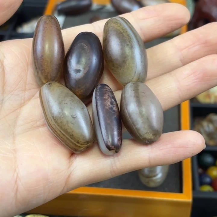 晚***星玛瑙/玉髓未镶嵌颈饰