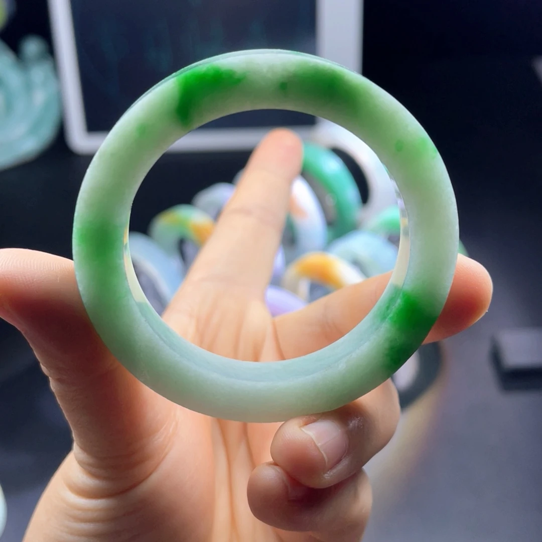 定制翡翠未镶嵌天然翡翠手镯