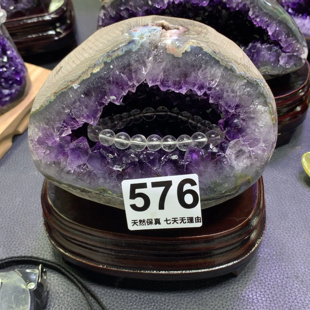 水晶摆件未镶嵌红*