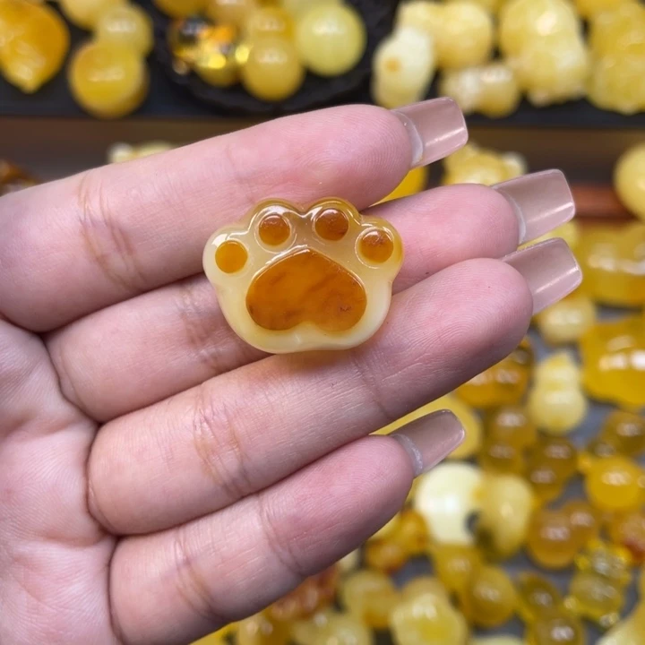 双***上琥珀未镶嵌珠宝奇石