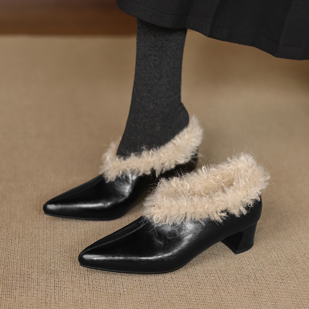 4.5cm尖头保暖毛毛鞋冬季拼接厚款高跟鞋秋冬法式粗跟加绒单鞋女