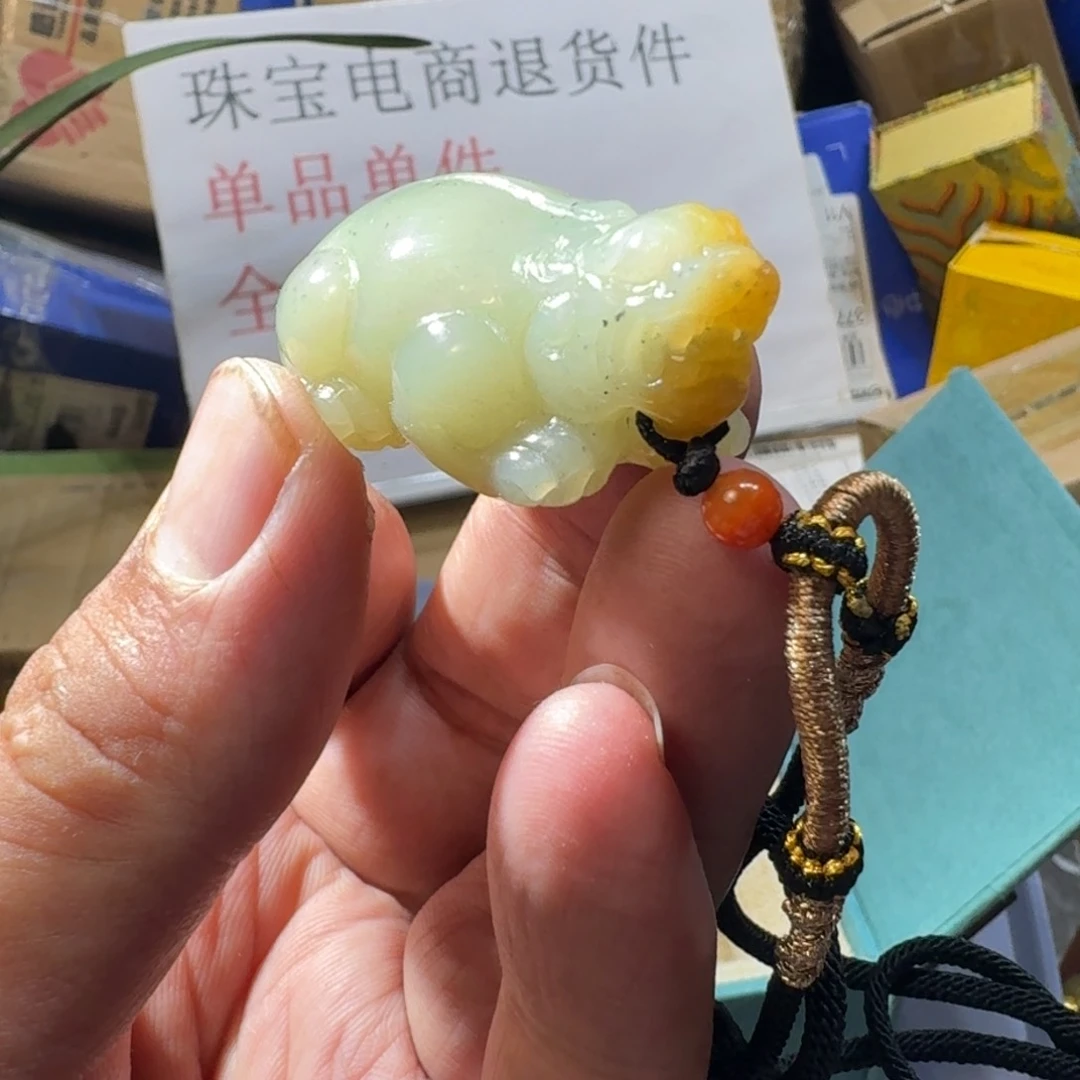 和田玉（糖玉）未镶嵌颈饰