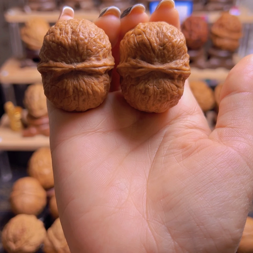 桃核把件贵妃榻H10、40……