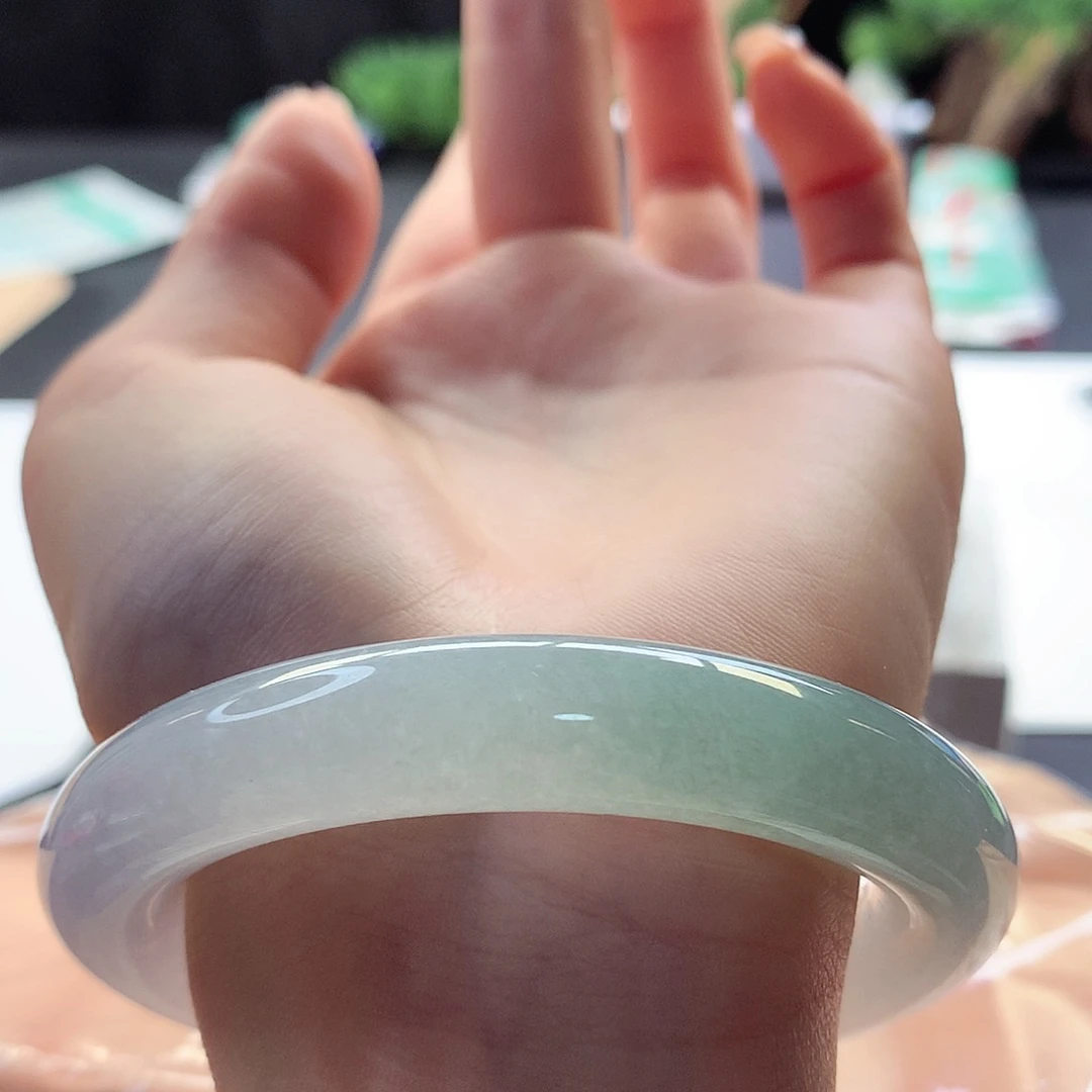 翡翠手镯未镶嵌天然翡翠54-55一口糖一抹茶绿底胖圆