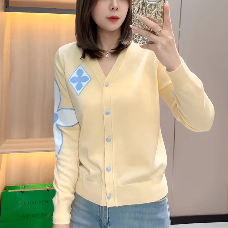 洋气百搭提花V领针织毛衣女2025年春秋新款时尚宽松显瘦开衫上衣