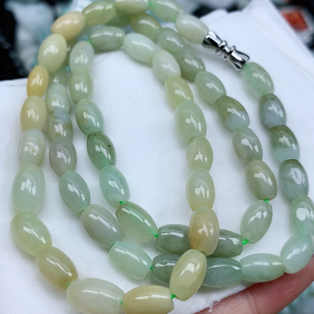 翡翠颈饰未镶嵌手串