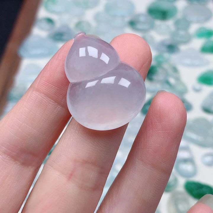 翡翠未镶嵌颈饰冰种大葫芦