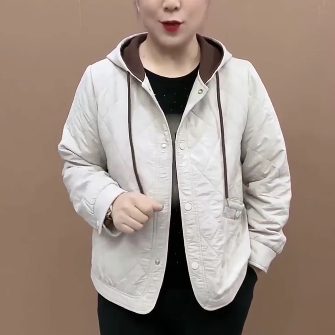 <专柜品质>春季新款时尚菱形格连帽外套