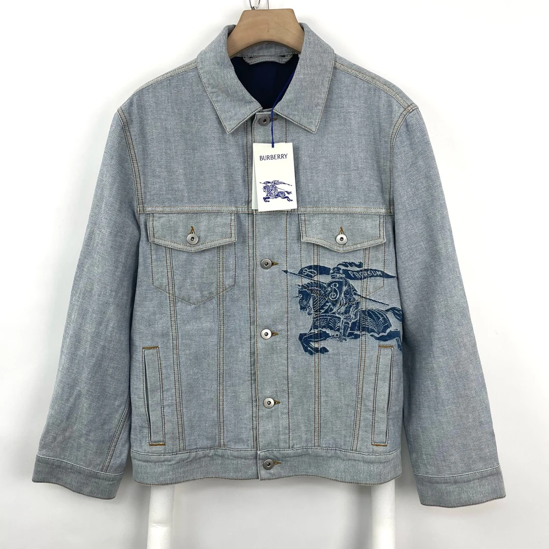 未使用 BURBERRY/博柏利 50码/战马印花贴饰牛仔外套/编码1031