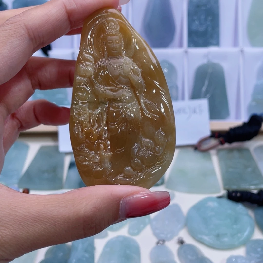 翡翠颈饰未镶嵌大**我