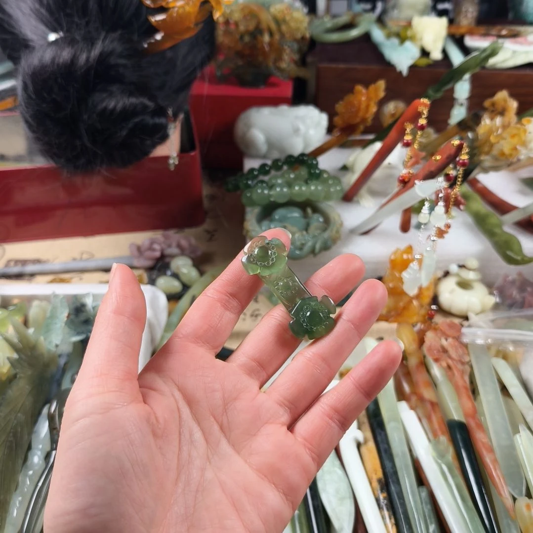 蛇纹石玉发饰合金