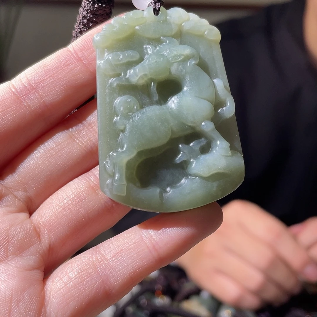 和田玉未镶嵌颈饰