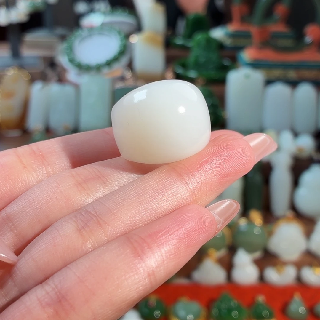 无***双和田玉未镶嵌戒指