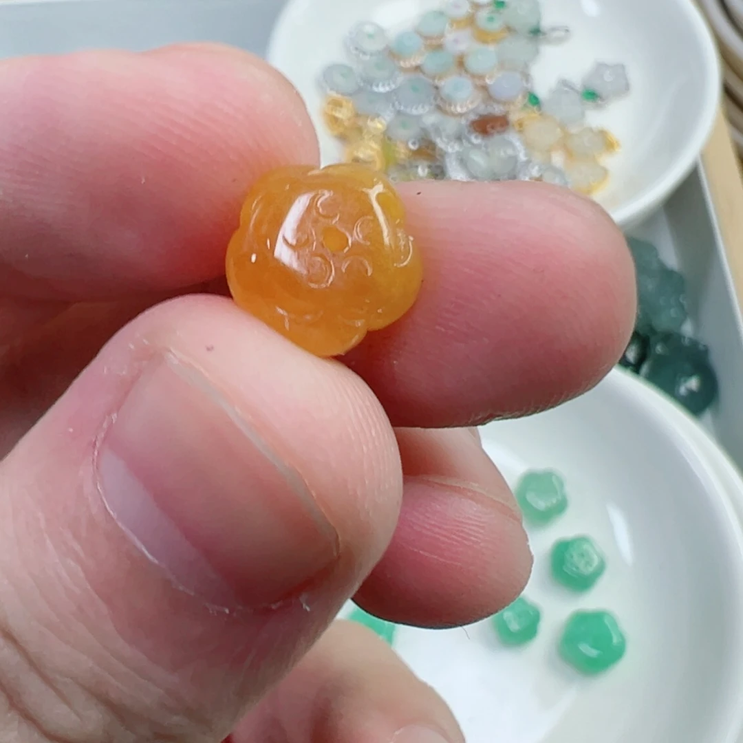 果***狸翡翠散珠莲花珠卡10一颗