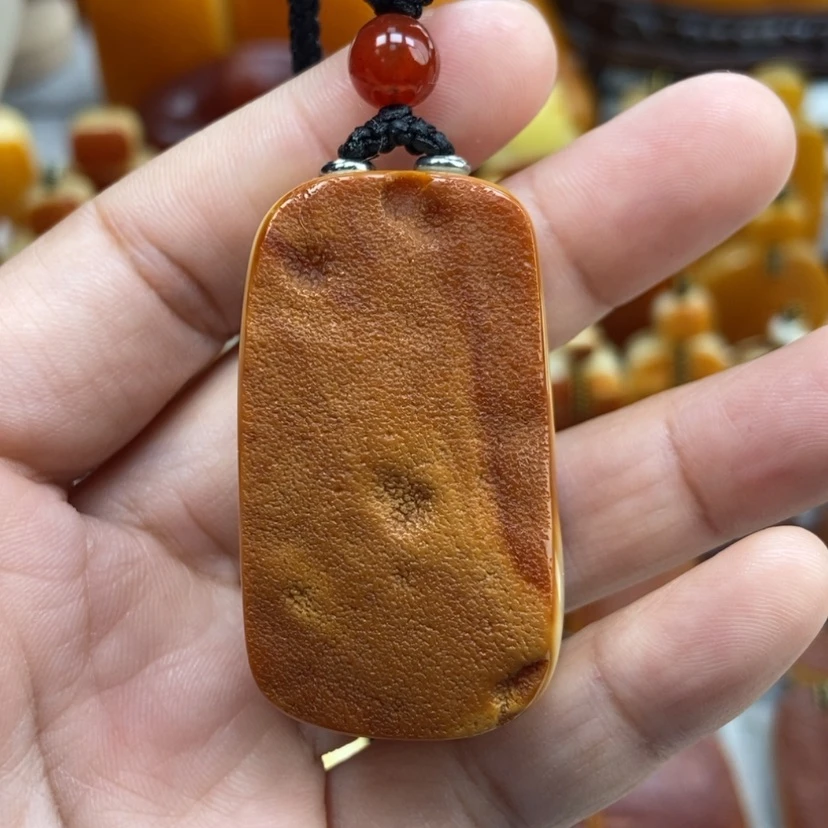 【闪购商品】琥珀颈饰未镶嵌
