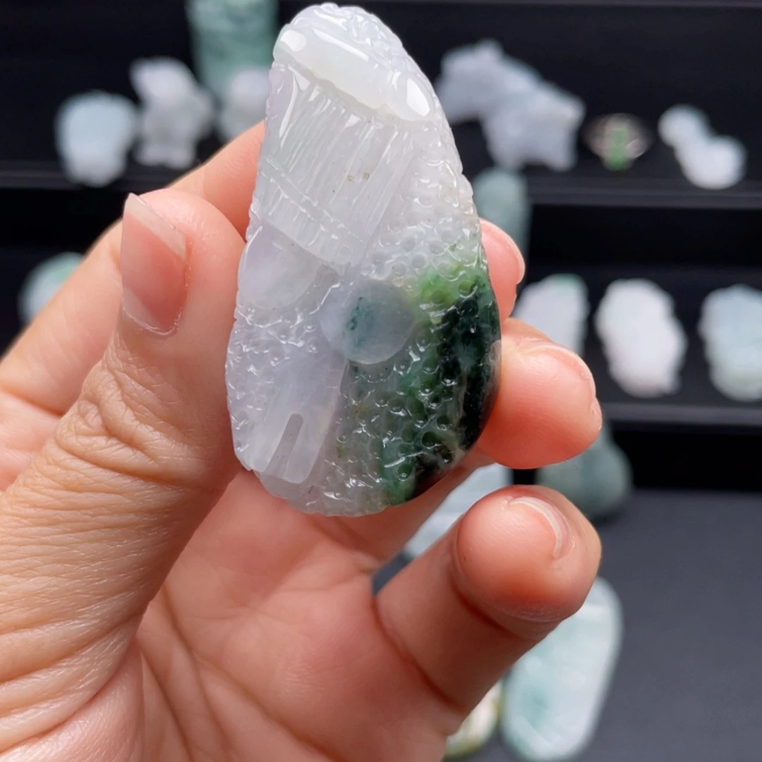 翡翠未镶嵌颈饰缅甸翡翠A挂件