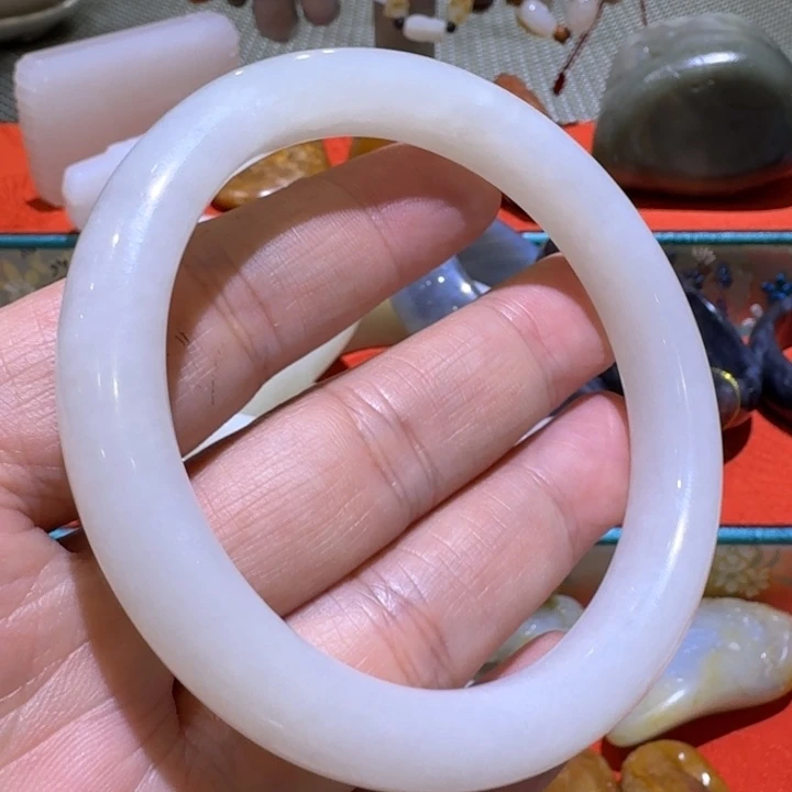 和田玉（白玉）未镶嵌手镯