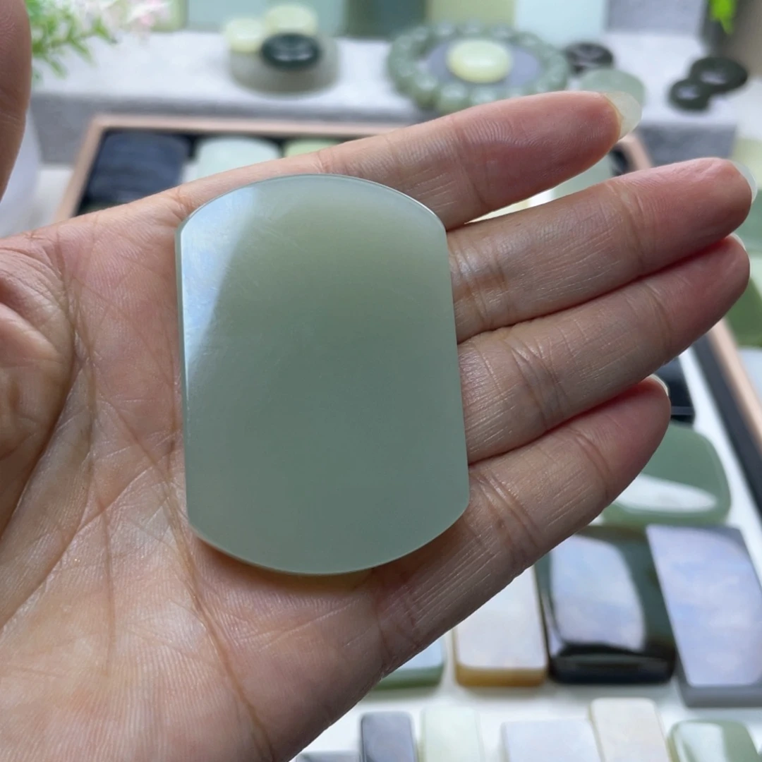 和田玉未镶嵌颈饰一***?