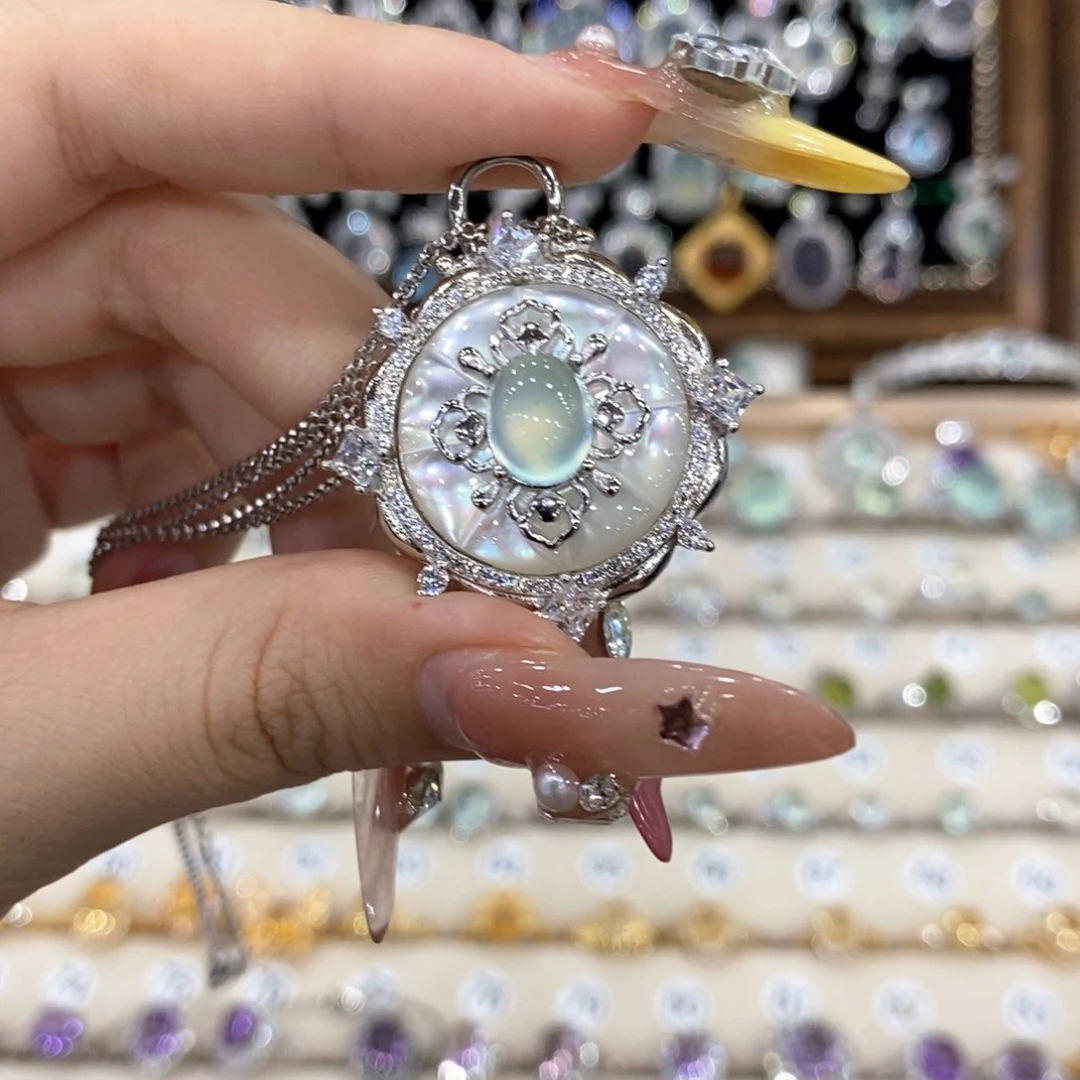 蛇纹石玉银S925镶嵌颈饰今****吗