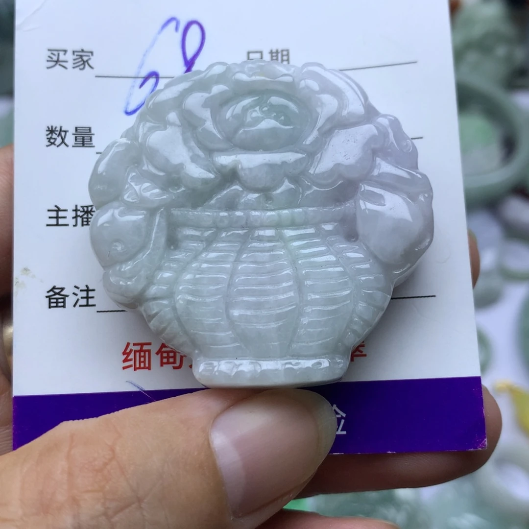 翡翠未镶嵌颈饰缅甸A货翡翠