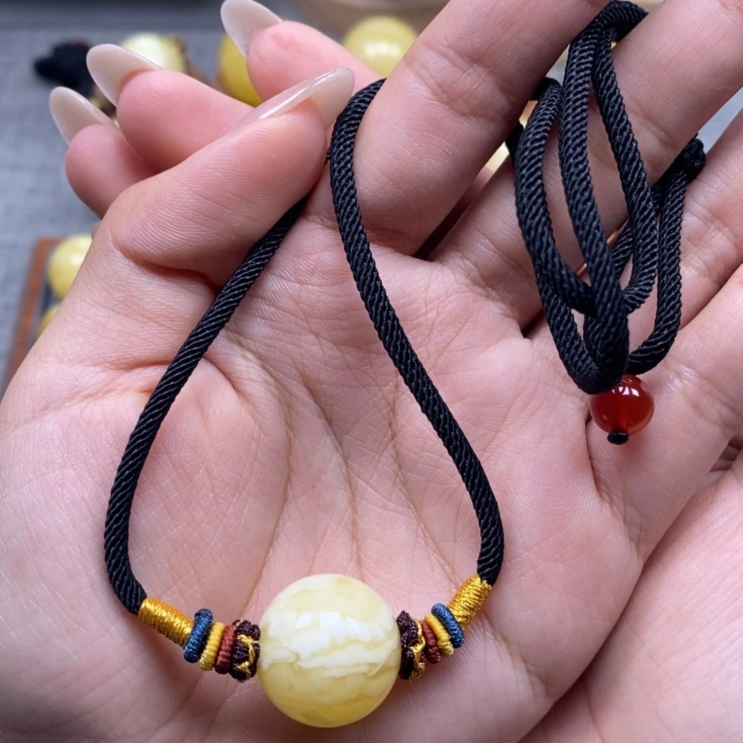 未镶嵌琥珀珠宝奇石