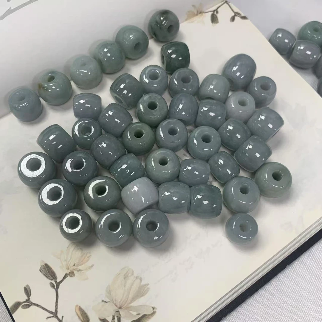 缅甸天然A货翡翠路路通简约飘绿时尚百搭颈饰-多样性发其一