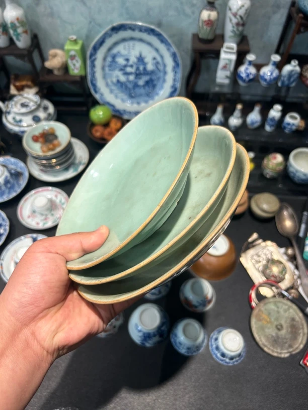 现代陶瓷工艺品盘子