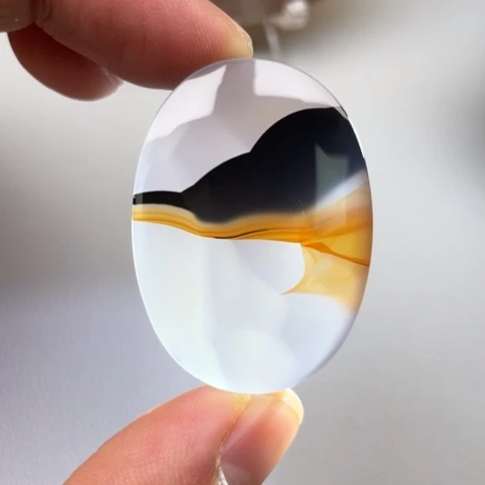 玛瑙/玉髓颈饰未镶嵌马**云