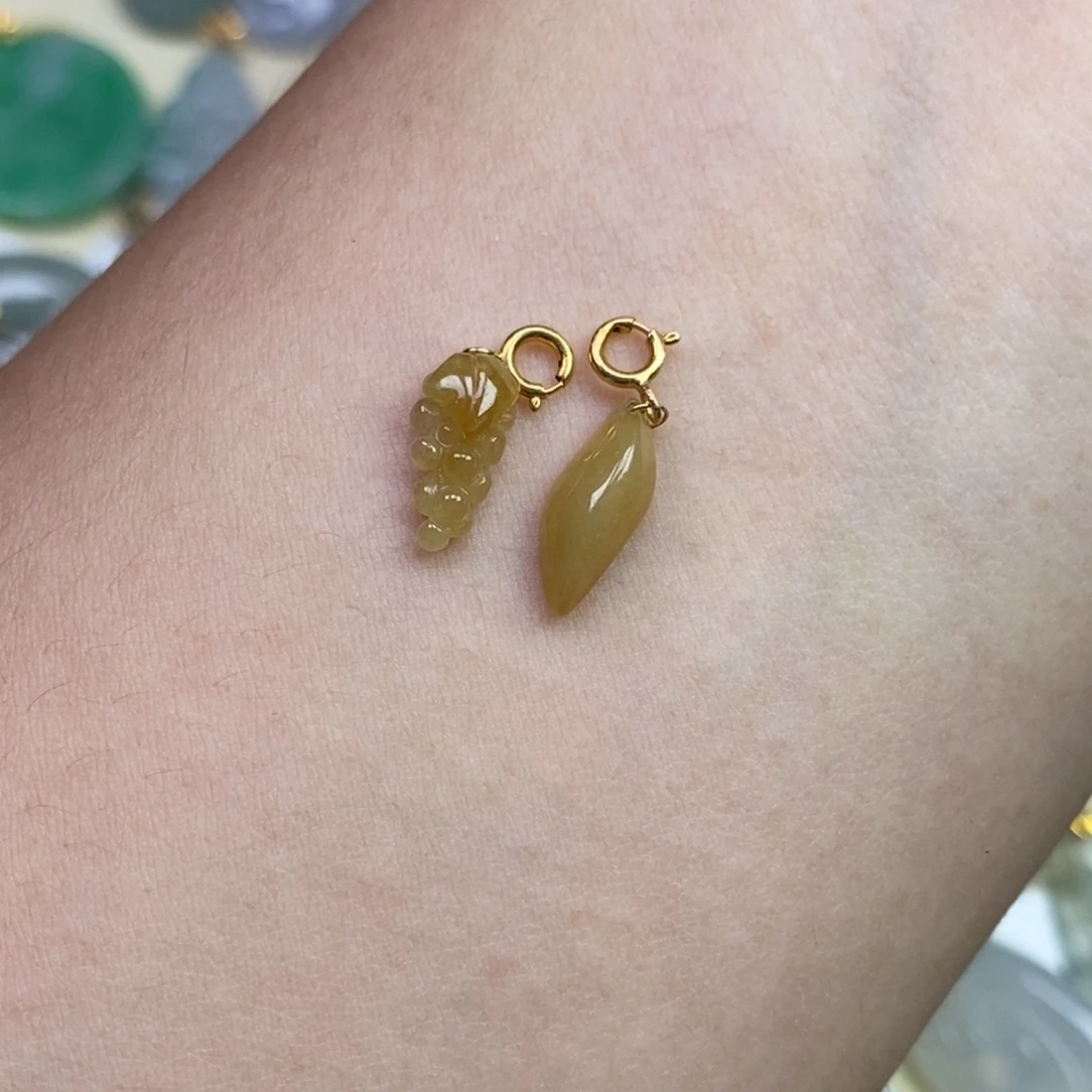 颈饰18K金镶嵌翡翠葡萄➕随行