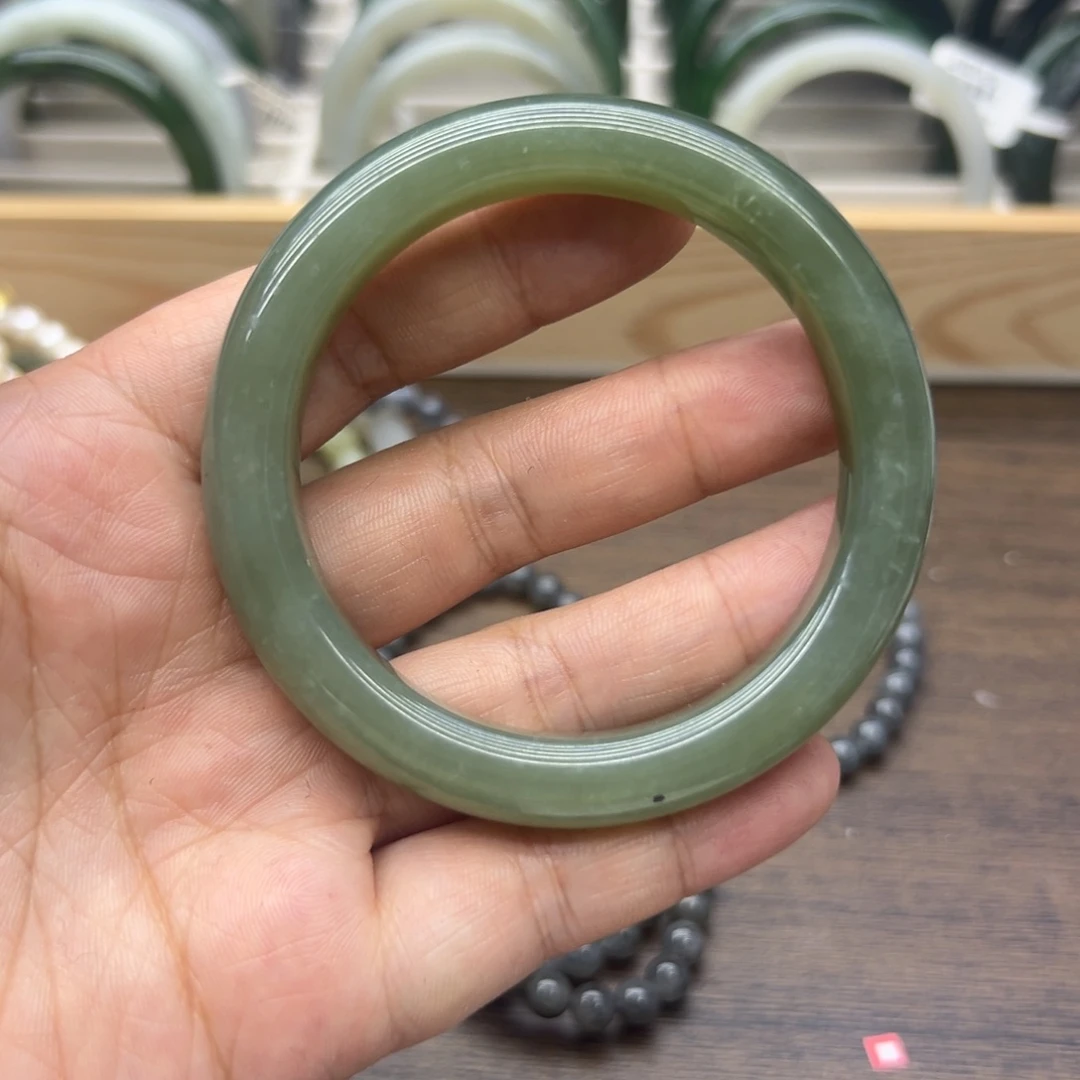 和田玉未镶嵌手镯56.9圈围238