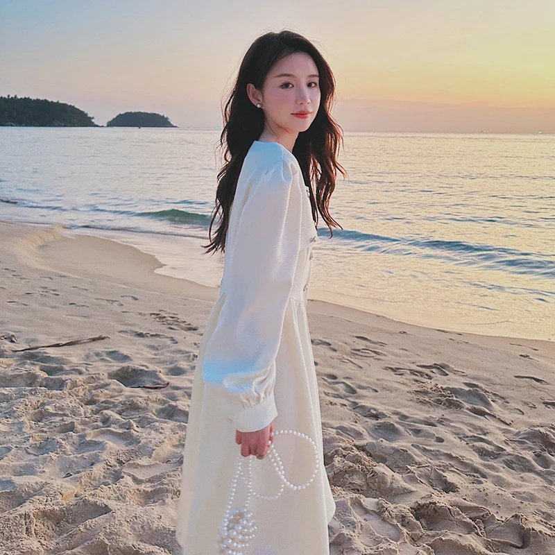 法式米白色连衣裙女2025年新款春季百搭仙气复古中长款温柔风裙子