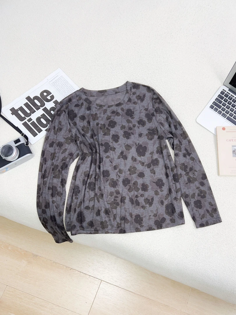 【女王洛克】早春款韩版小众简约圆领长袖上衣洋气休闲装LK81435