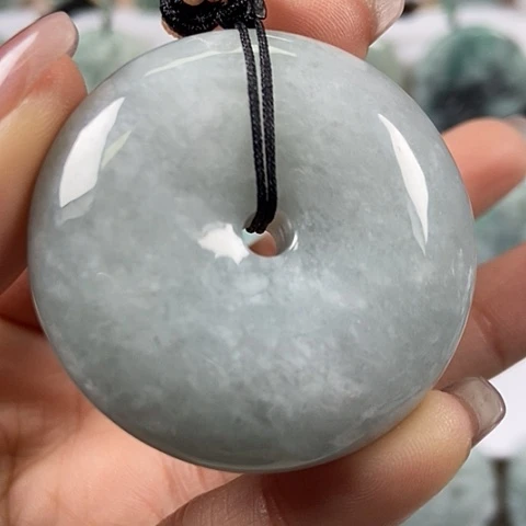 翡翠颈饰未镶嵌平安扣福利