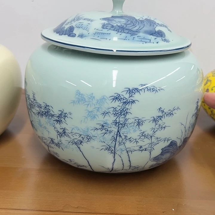 高端陶瓷茶叶密封罐