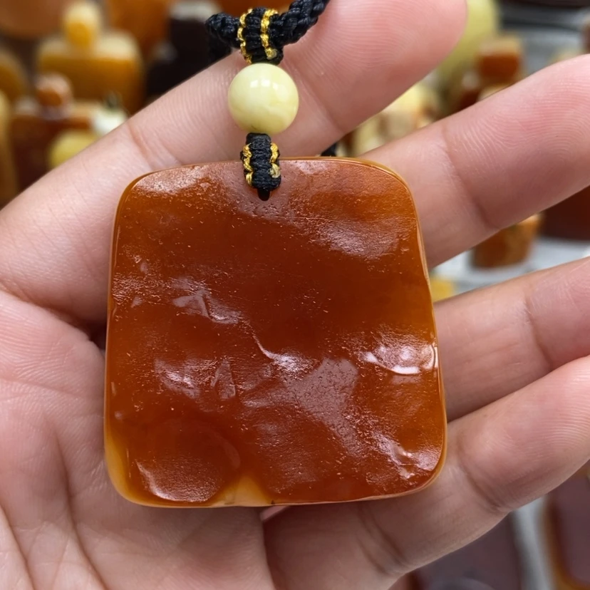 【闪购商品】琥珀颈饰未镶嵌