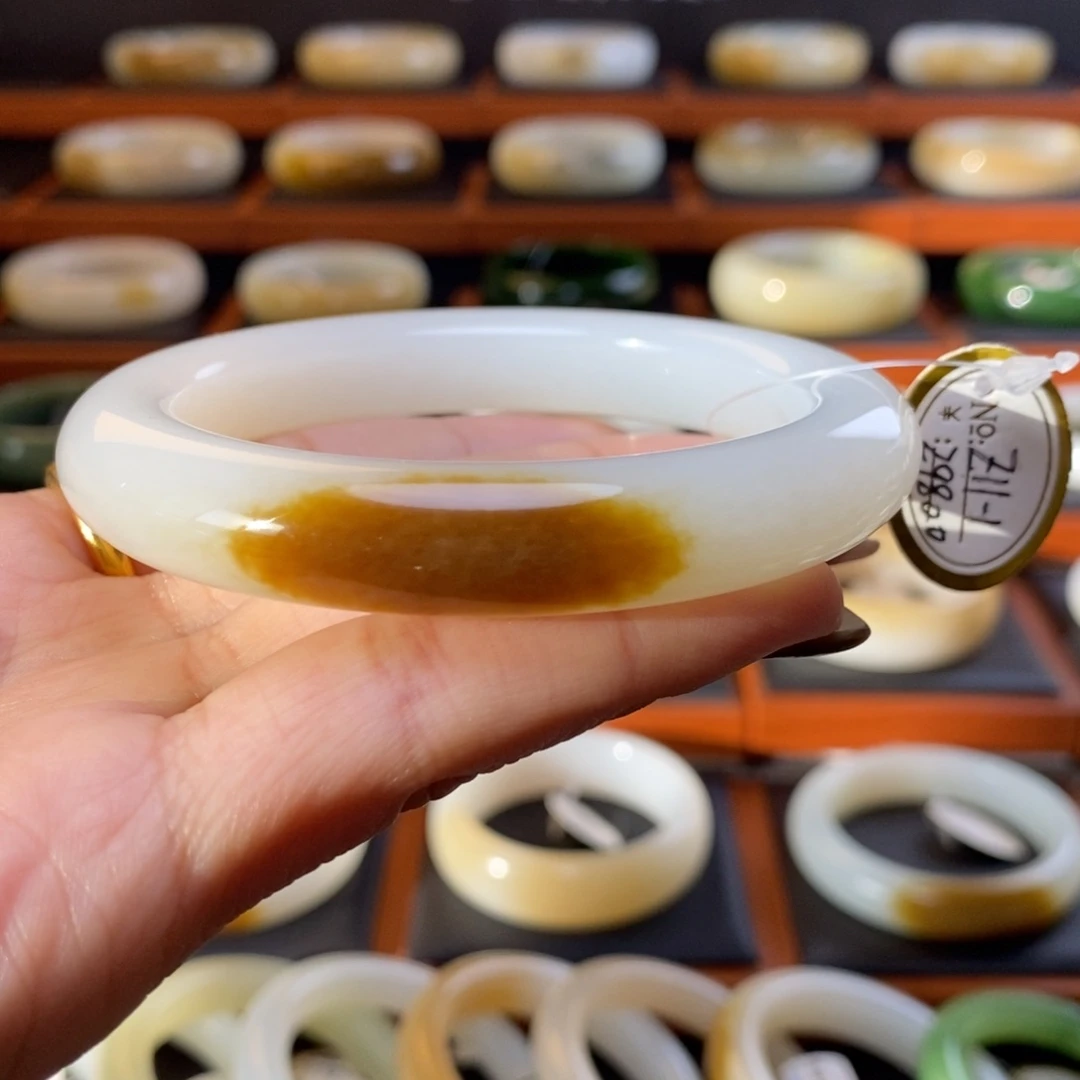 和田玉未镶嵌手镯58圈