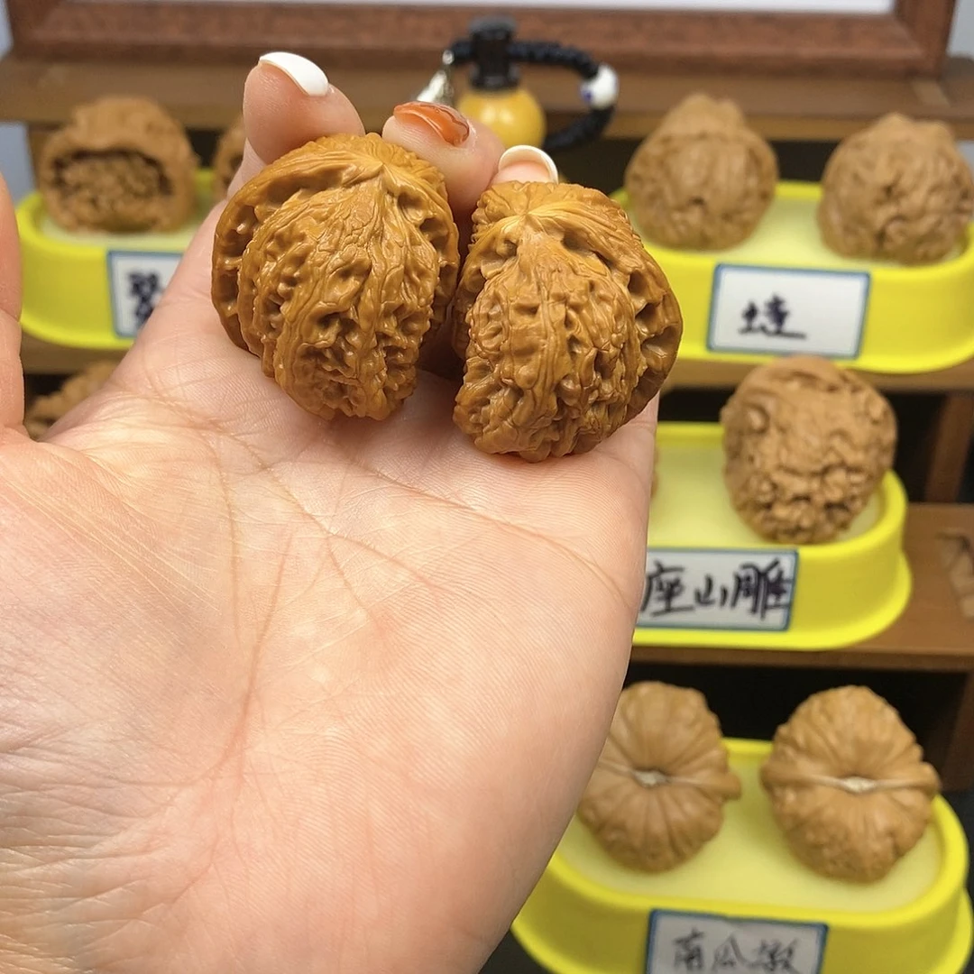 核桃白狮子半壁 文玩/木作/... 文玩把件
