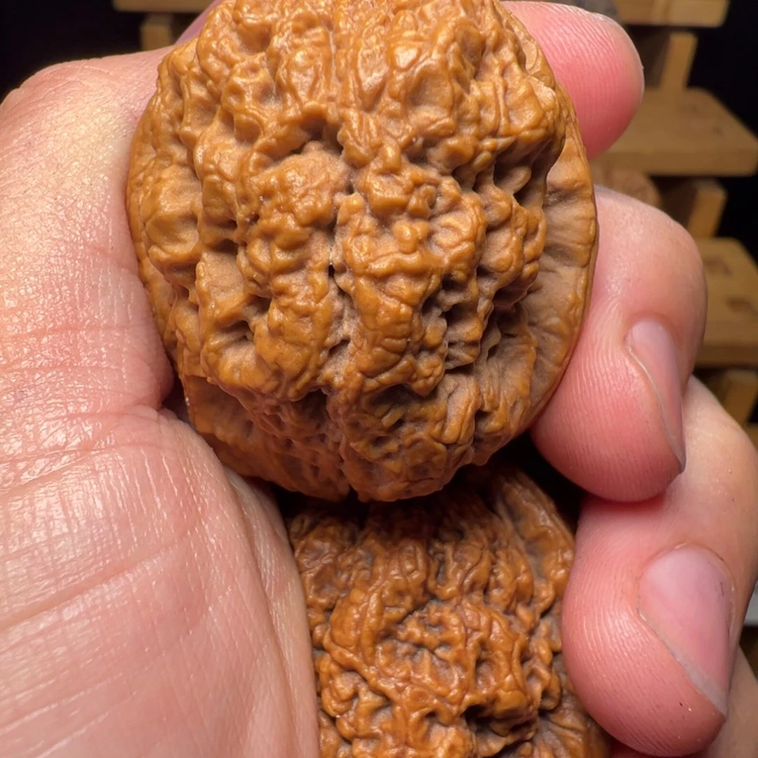 文玩核桃吊坠金刚佛手43mm