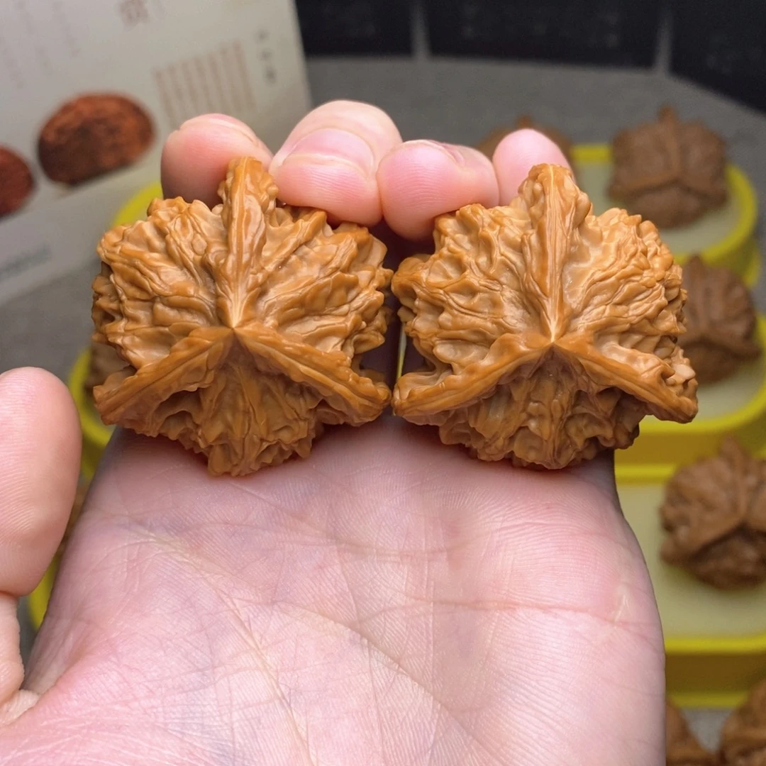 文玩核桃吊坠盘山三棱42微修打底