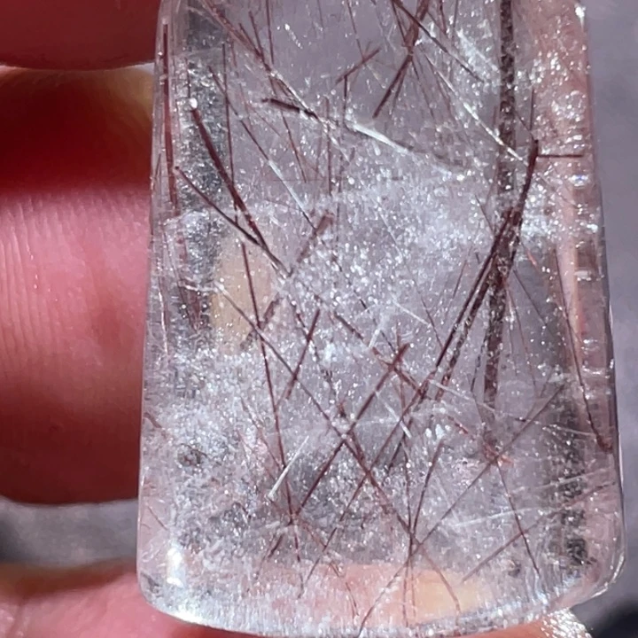 锁***锁未镶嵌发晶颈饰钛