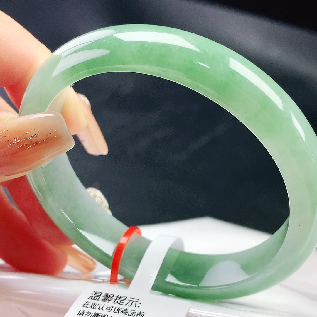 未镶嵌手镯翡翠57贵妃