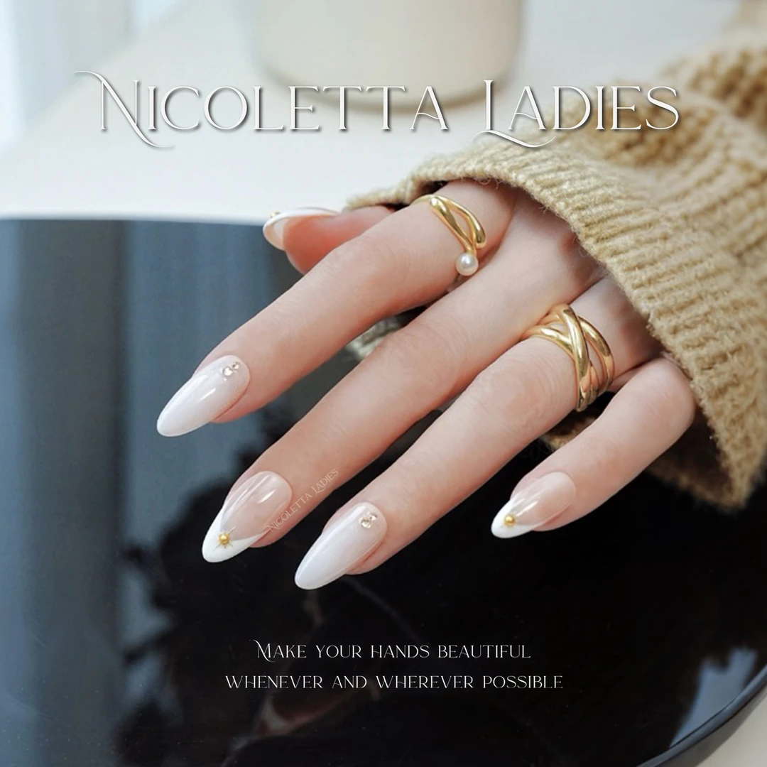 Nicoletta Ladies【赫本假日】法式高级渐变穿戴甲日常手工穿戴美甲