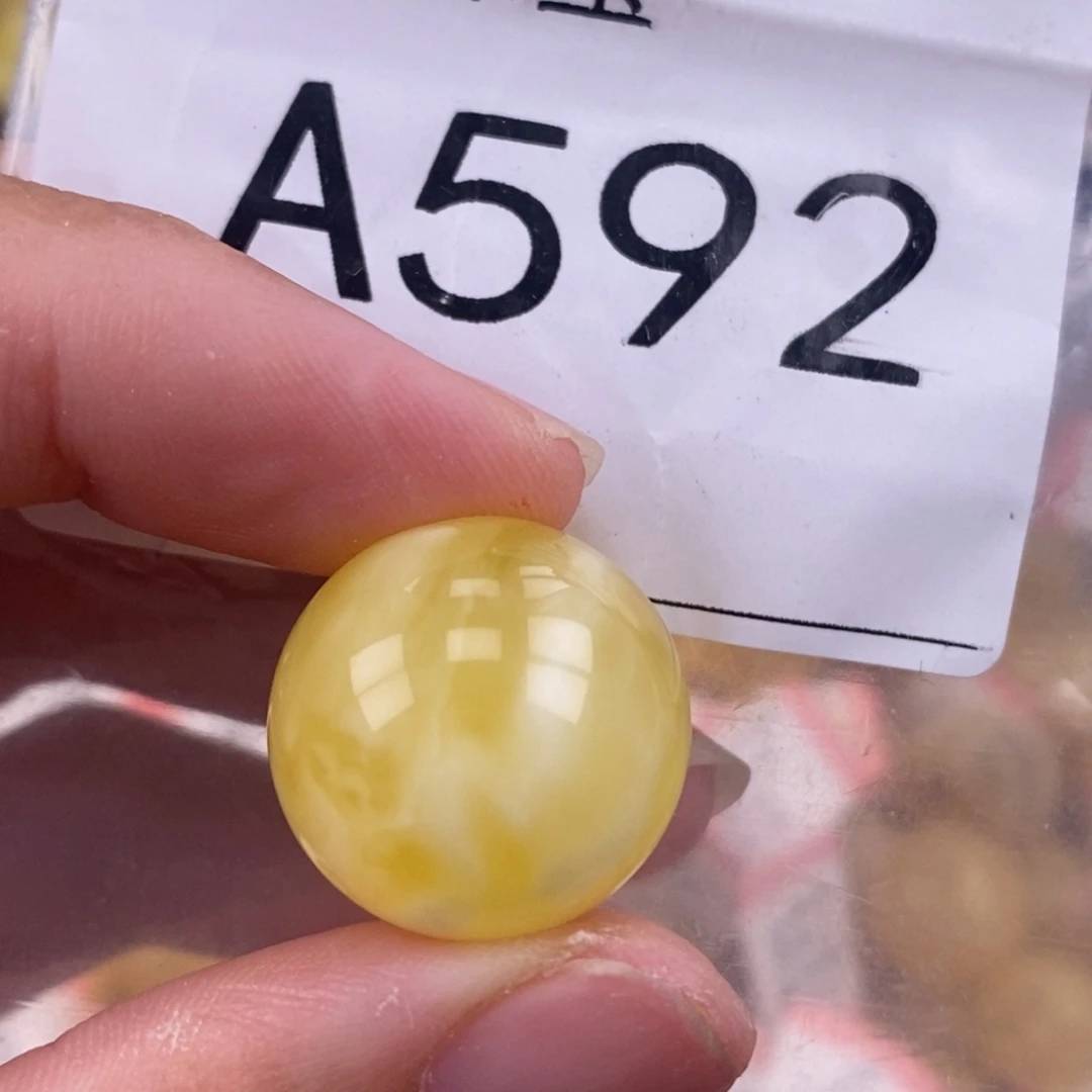 琥珀未镶嵌珠宝奇石18.5