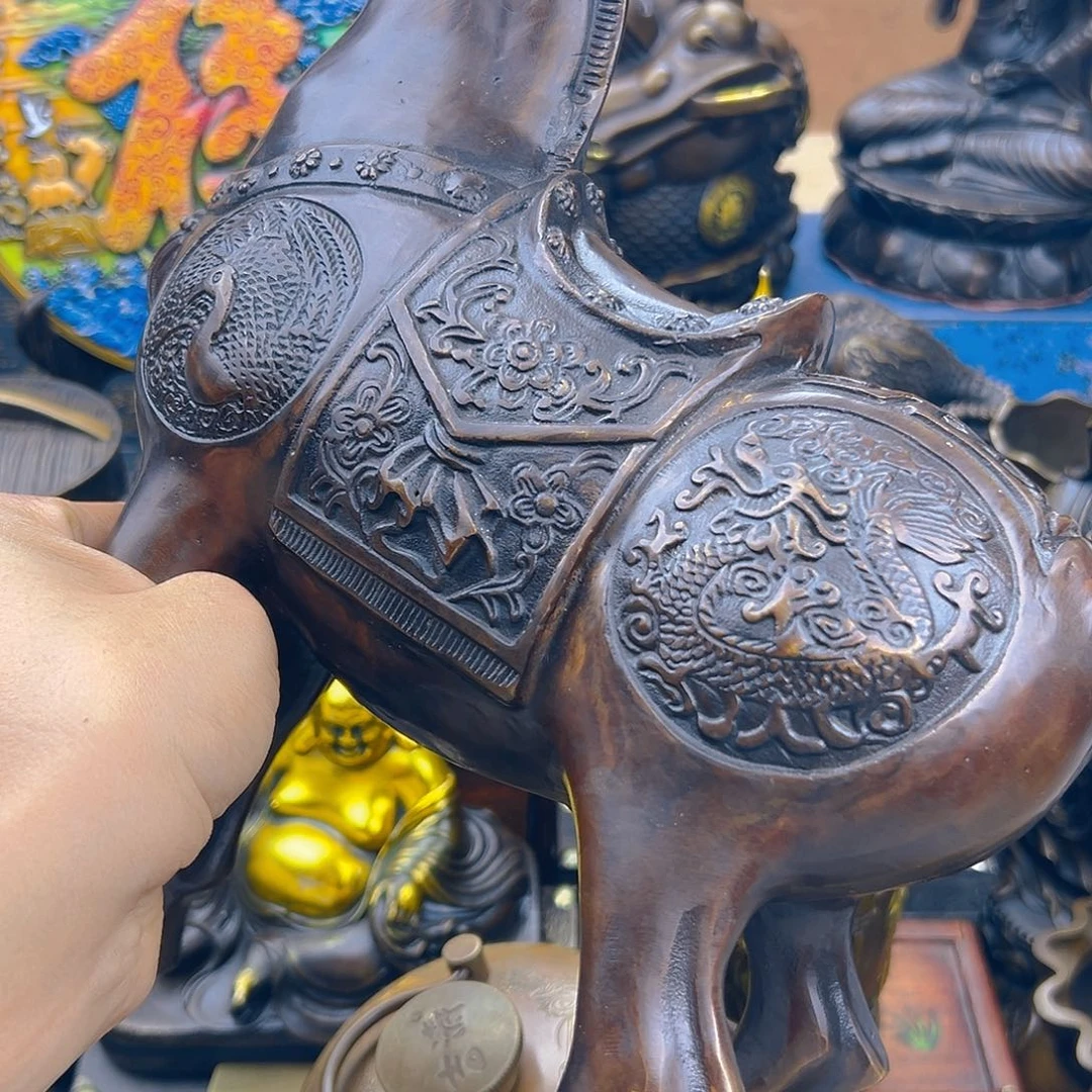 鲁*纳铜工艺美术大师作品集
